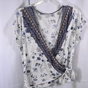 Lucky Brand White Purple Floral Wrap Cropped Blouse Womens‎ Large Boho